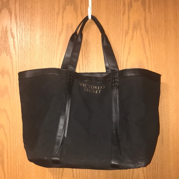 Victoria's Secret Accessories - VICTORIA’S SECRET BLACK TOTE BAG